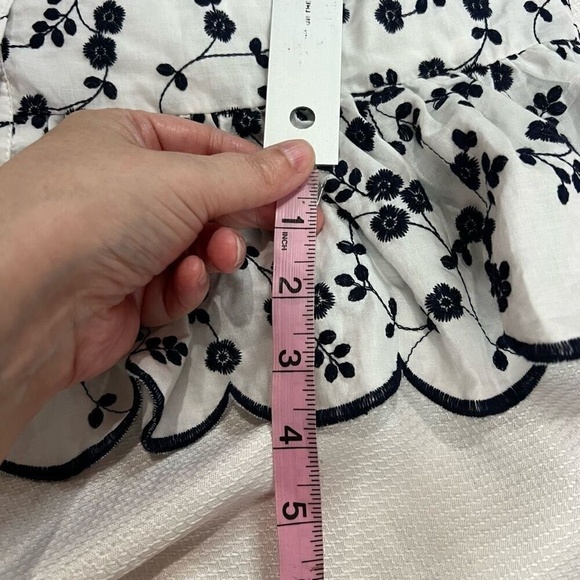Ann Taylor White Blue Embroidered Ruffle Top Belted Knee Length Summer Dress S - Picture 5 of 11